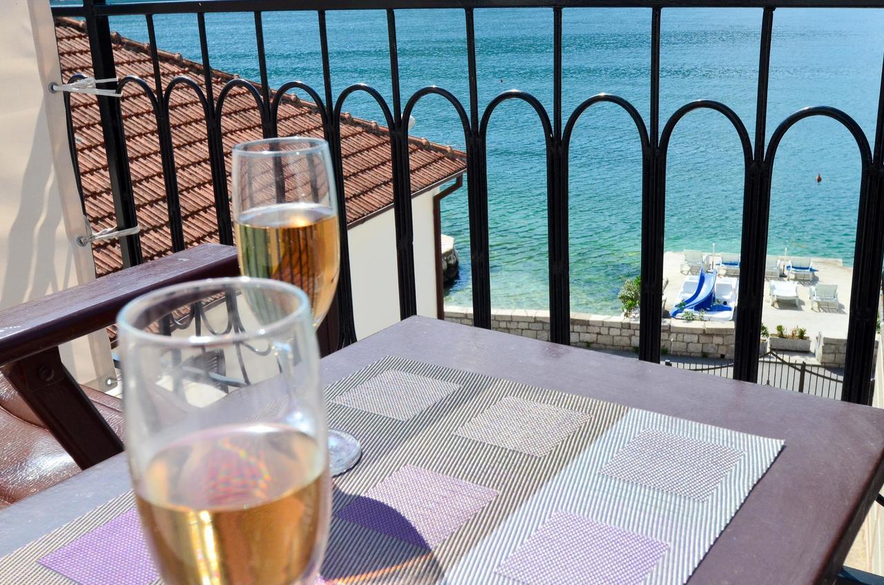 Apartment The Sea Coast Котор Екстериор снимка