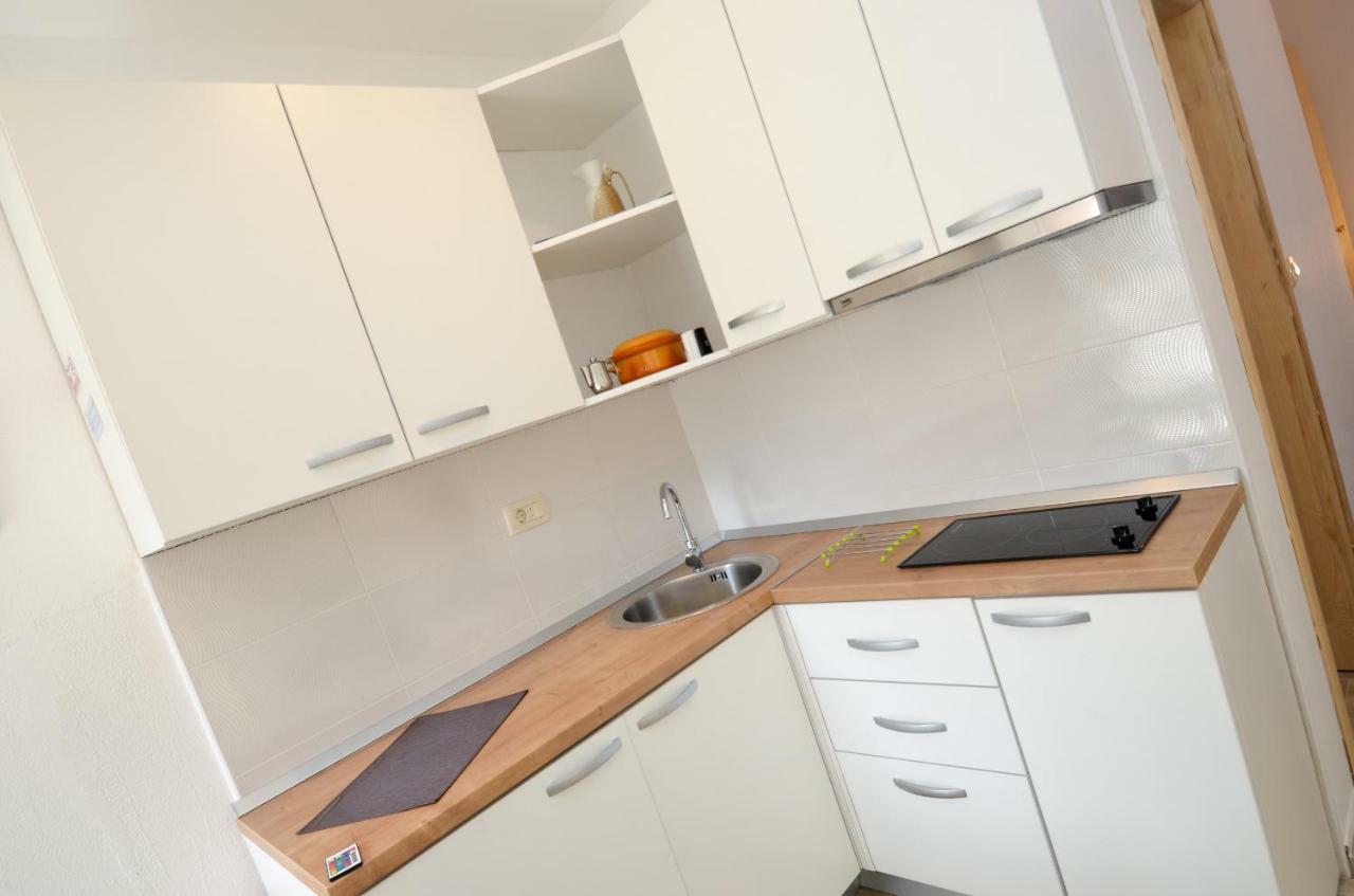 Apartment The Sea Coast Котор Екстериор снимка