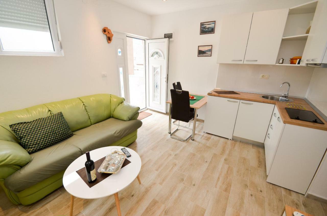 Apartment The Sea Coast Котор Екстериор снимка