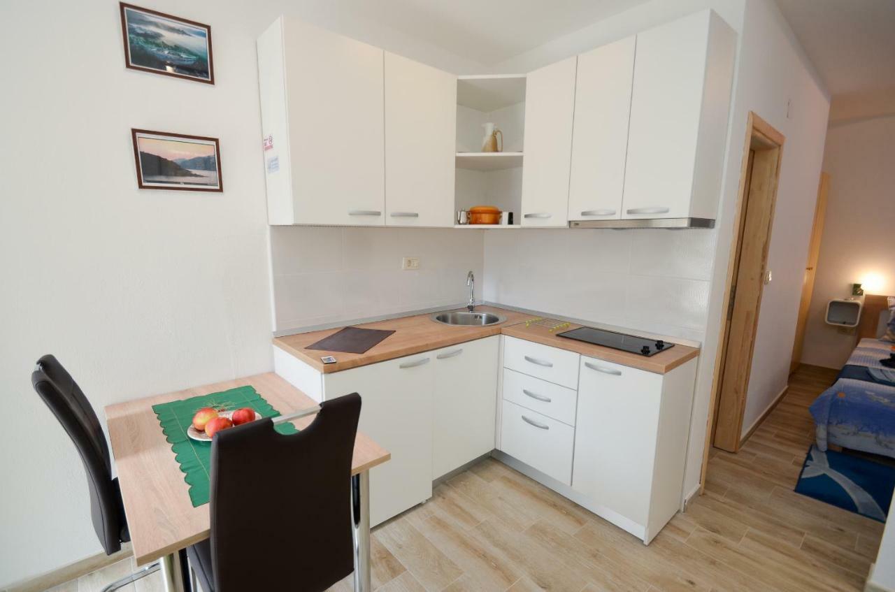 Apartment The Sea Coast Котор Екстериор снимка